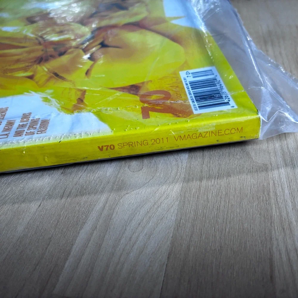 Britney Spears V Magazine Issue #70 Spring 2011 YELLOW COVER Sealed